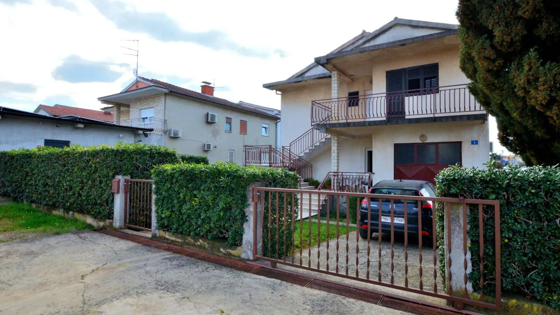 Apartments Nada Умаг